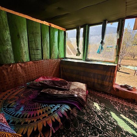 Hotel Hippy Hyde Kalga à Kalgha Extérieur photo