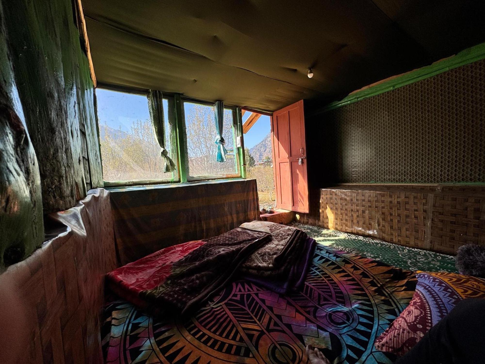 Hotel Hippy Hyde Kalga à Kalgha Extérieur photo